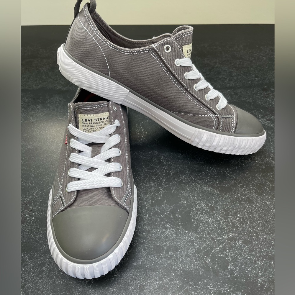 Levi’s sneakers 7,5